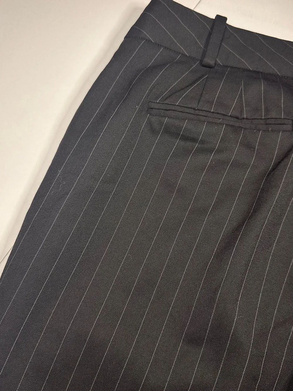 Y2K Office Siren Knee Length Black Pinstripe Woman’s Dress Pant Capri Wool Blend